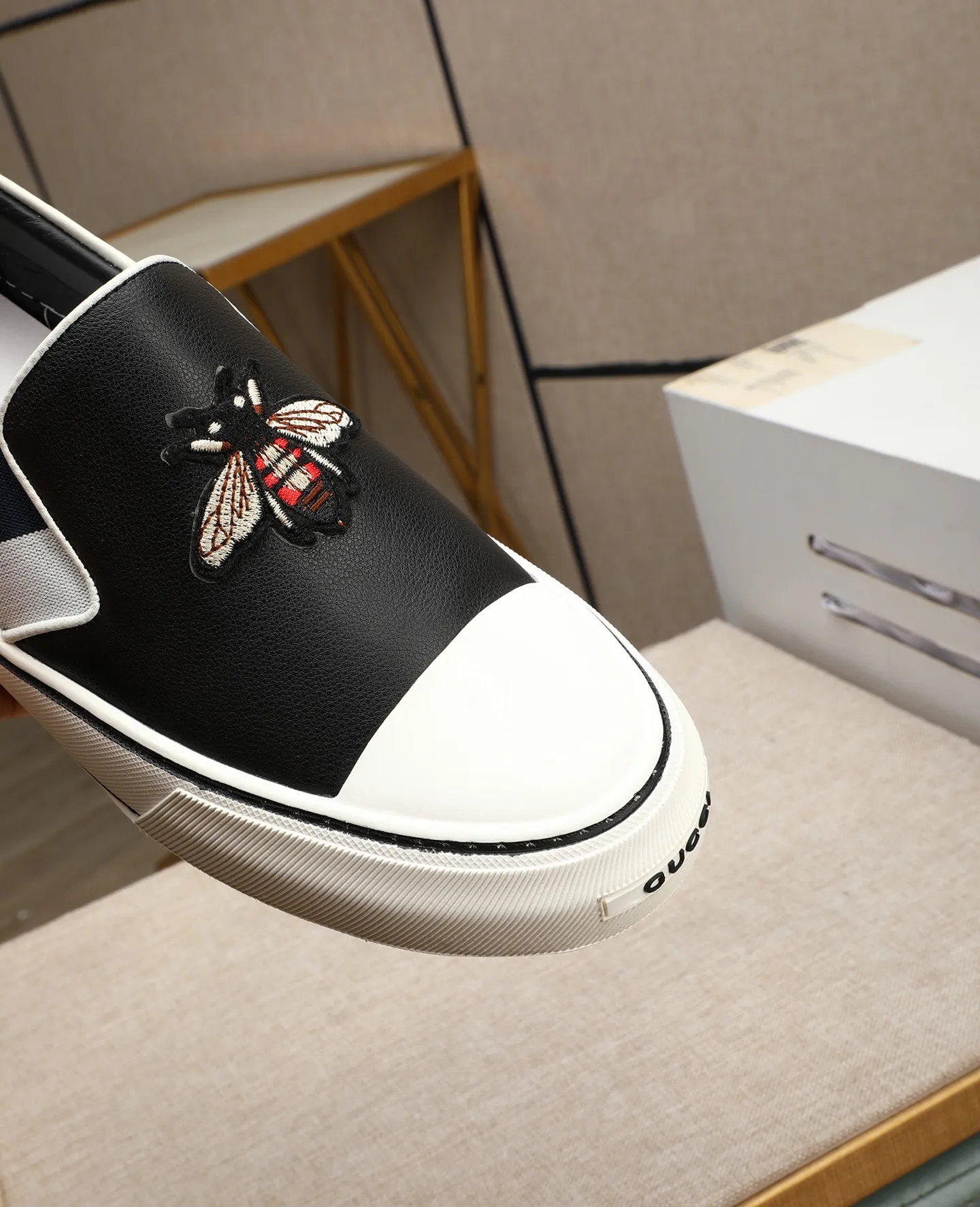 Men's shoes 💰460 GUCCI🔍🔍The latest models are on sale at the same time at the counter. Original calfskin imported from Italy, genuine leather lining, (high-end, extravagant, and classy) with exquisite workmanship. Soles: Original soles specially provided by the original factory. ⚠Exclusive double-layer movable molded soles are super comfortable⚠. Photos of the real thing🎬The real thing is even better🔍🔍"High quality·Follow the order" Code number 38-44